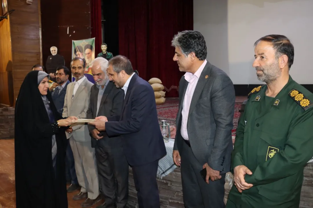 تجلیل از پیشکسوتان دفاع مقدس شهرستان ساوه