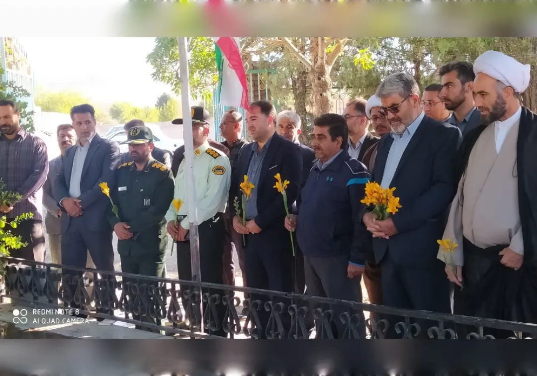 عطرافشانی قبور مطهر شهدا