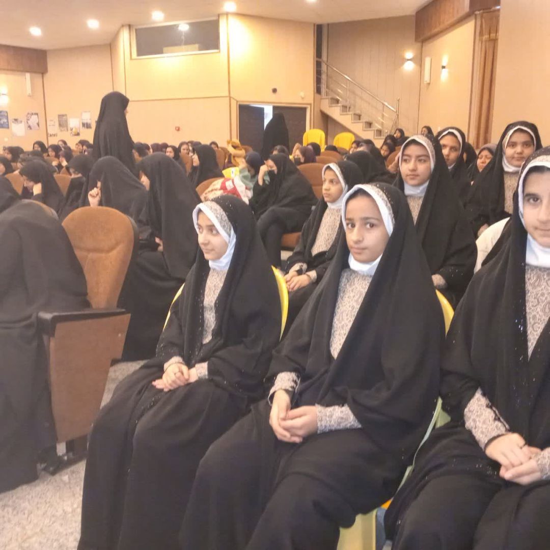 اجتماع دختران حاج قاسم در زرندیه
