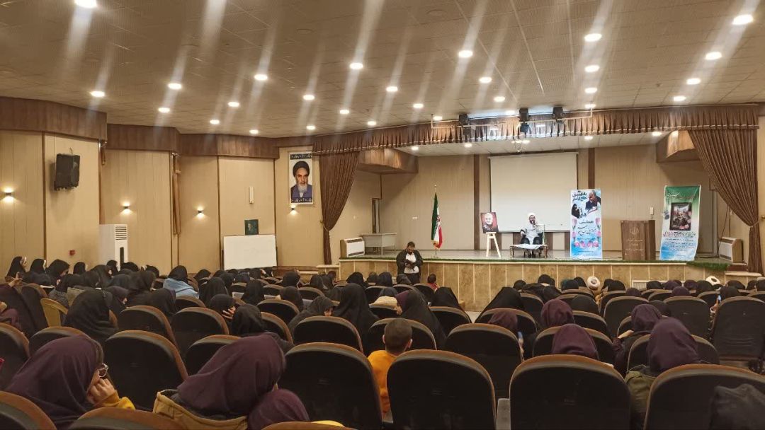 اجتماع دختران حاج قاسم در زرندیه