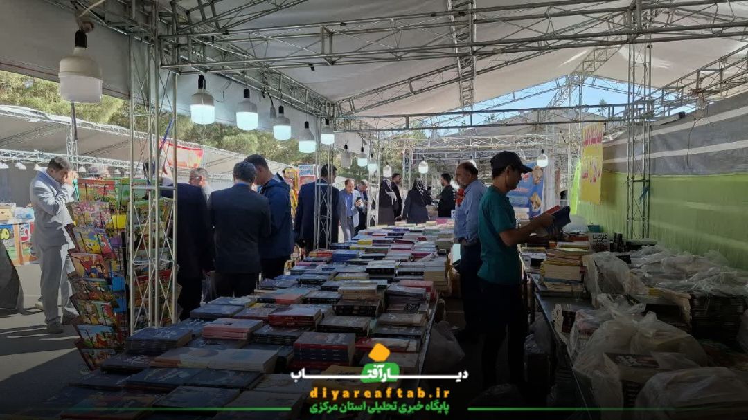 بزرگترین فرش گل ایران در محلات