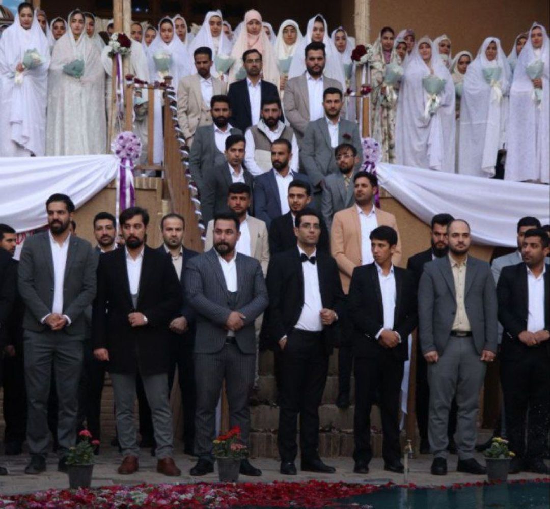 برگزاری جشن ازدواج جمعی ۵۷ زوج در خمین
