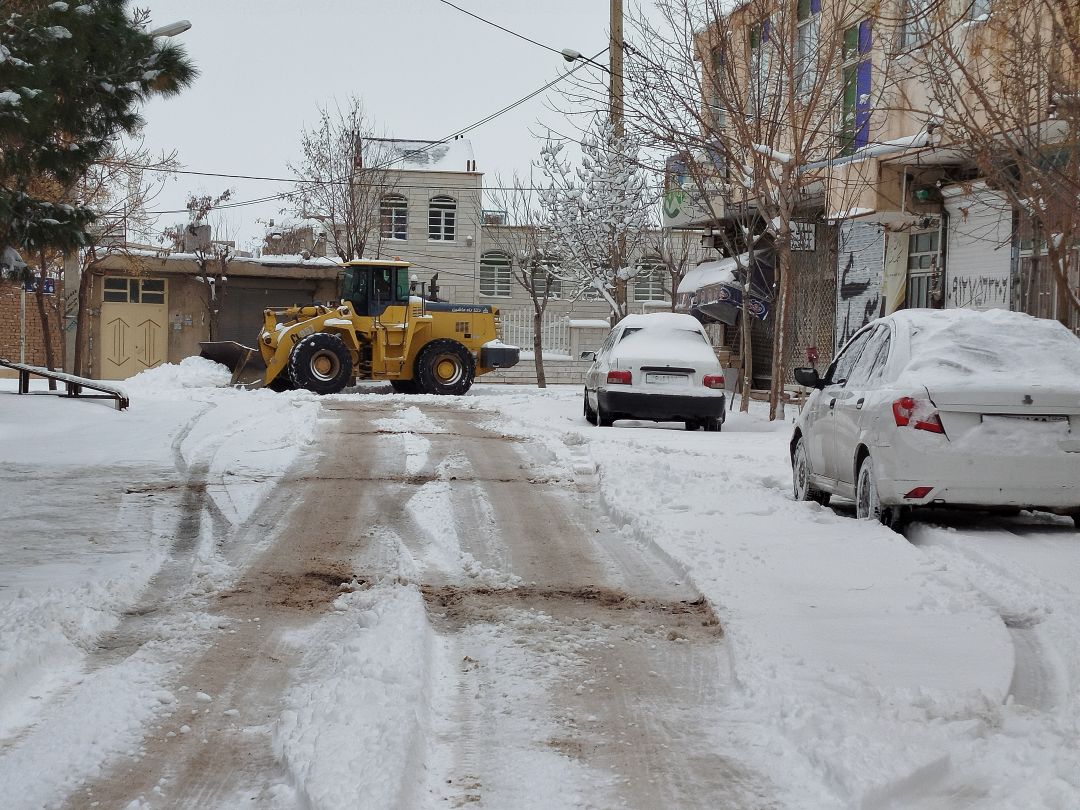 برف زمستانی زرندیه را سفیدپوش کرد