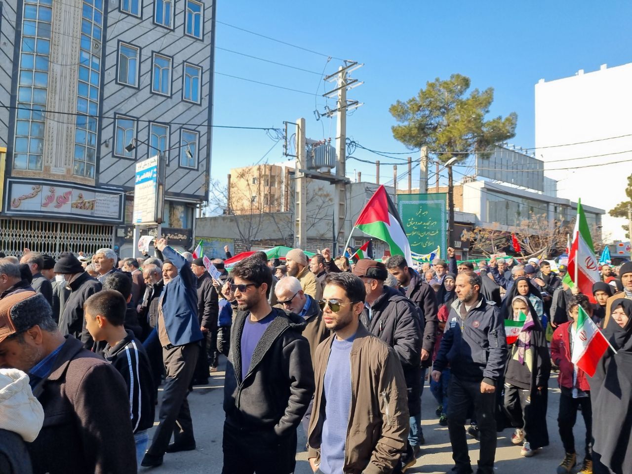 حضور پرشور ساوجی‌ها در جشن ۴۶ سالگی انقلاب