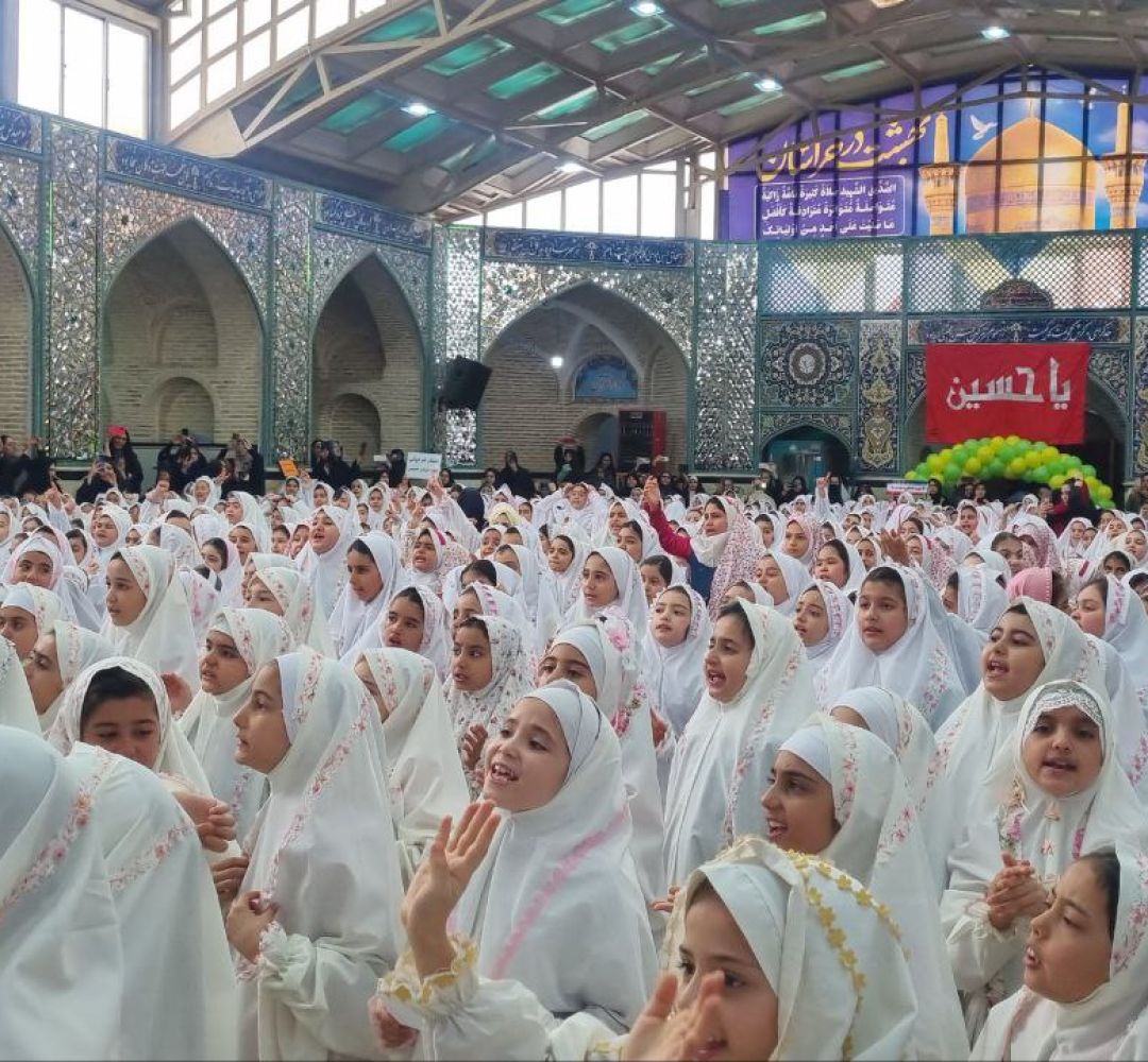 جشن تکلیف دانشآموزان دختر ساوجی برگزار شد