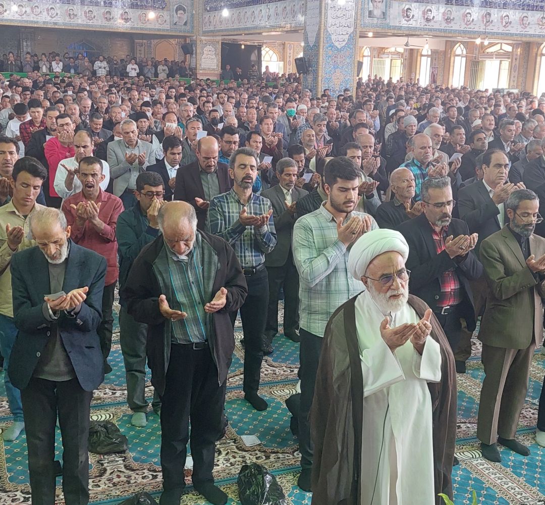 نماز عید فطر در دلیجان اقامه شد