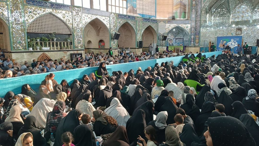 نوای دعای عرفه در ساوه طنین‌انداز شد