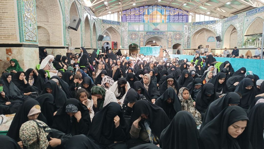 نوای دعای عرفه در ساوه طنین‌انداز شد