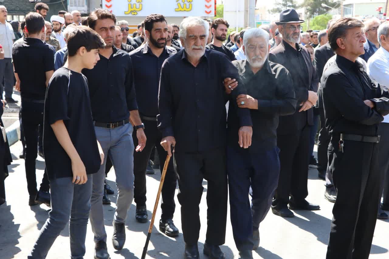 وداع تاریخی ساوجی‌ها با فرزند شهیدشان