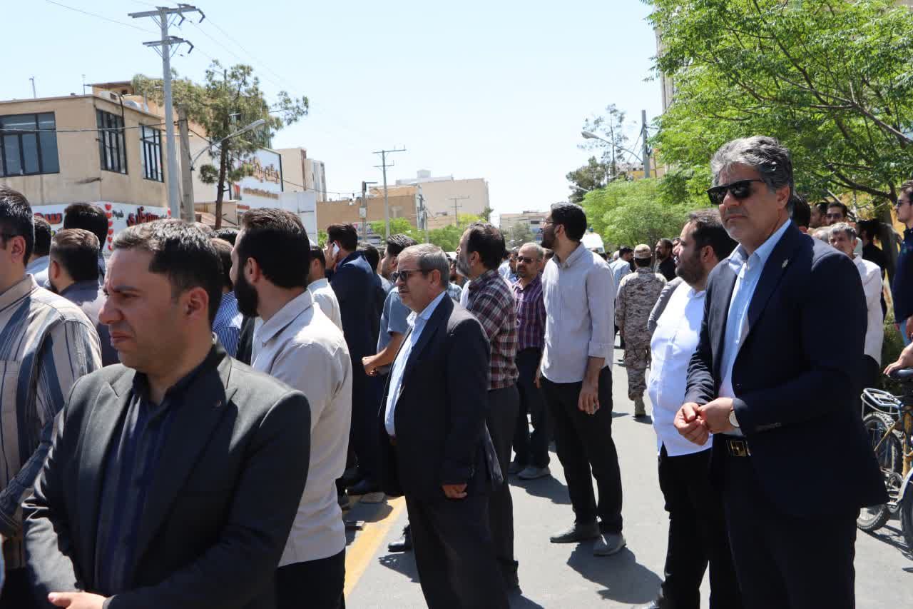 وداع تاریخی ساوجی‌ها با فرزند شهیدشان