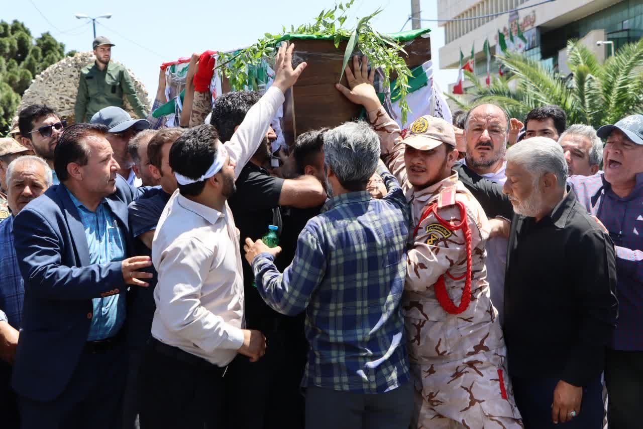 وداع تاریخی ساوجی‌ها با فرزند شهیدشان
