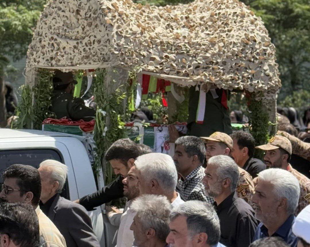 وداع تاریخی ساوجی‌ها با فرزند شهیدشان