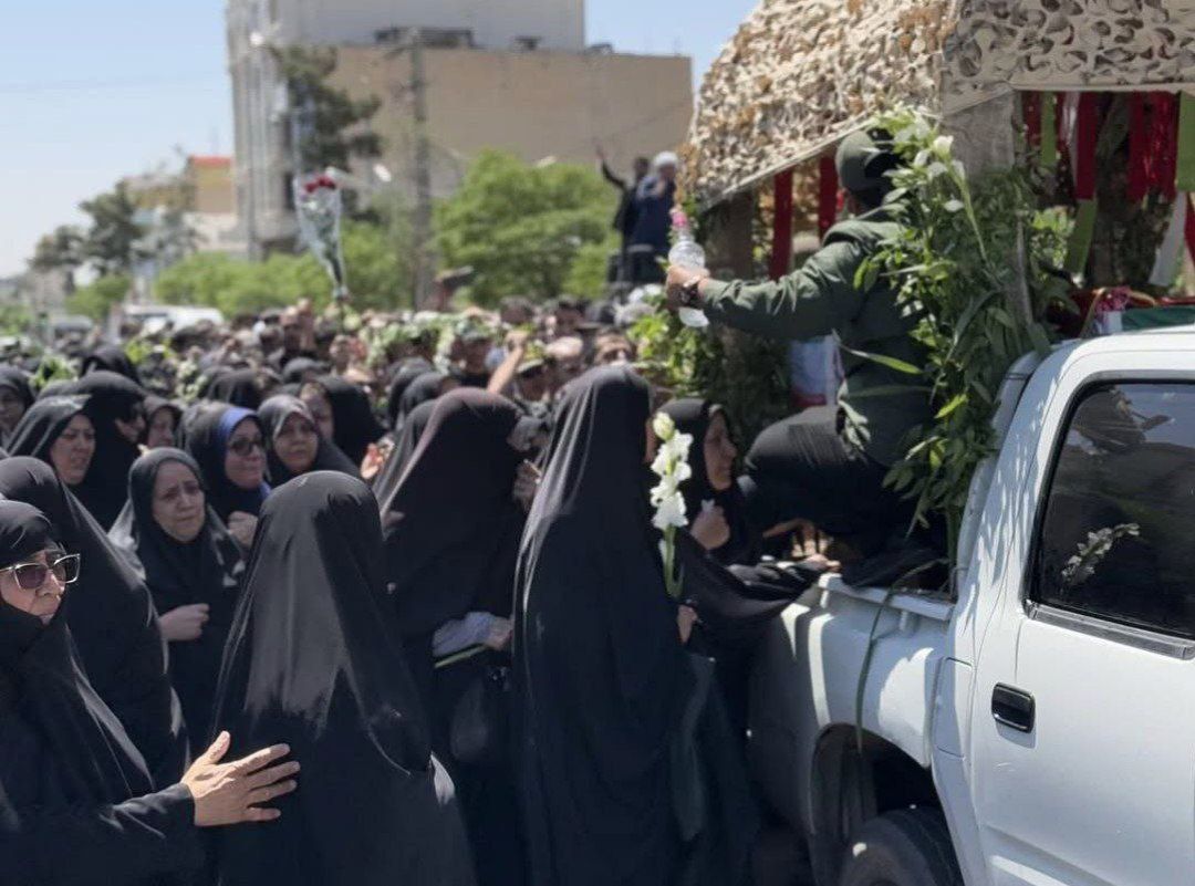 وداع تاریخی ساوجی‌ها با فرزند شهیدشان