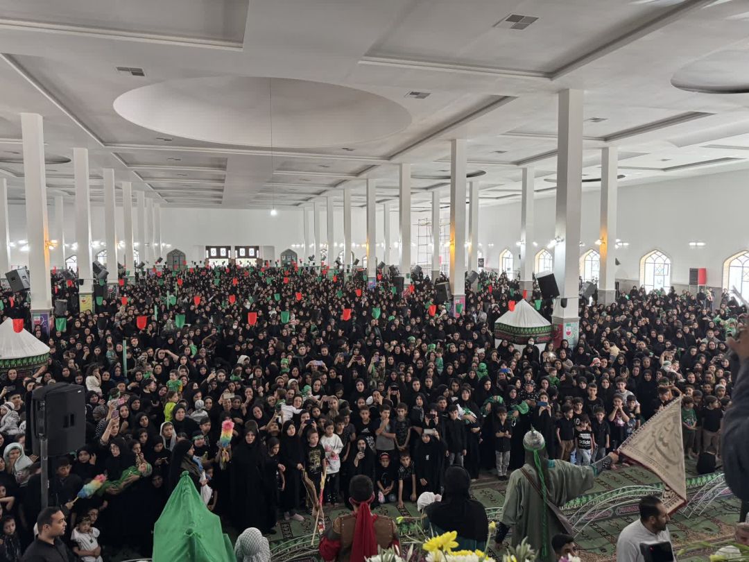 همایش شیرخوارگان حسینی در ساوه برگزار شد
