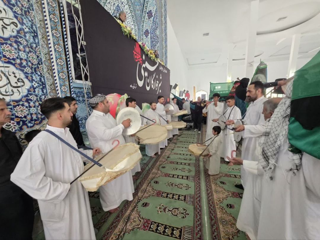 همایش شیرخوارگان حسینی در ساوه برگزار شد