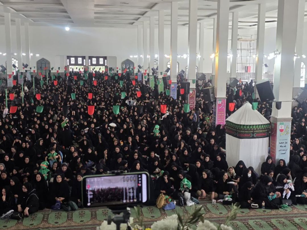 همایش شیرخوارگان حسینی در ساوه برگزار شد
