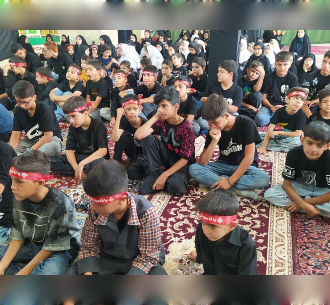 سوگواری «احلی‌من‌العسل» در خنداب برگزار شد