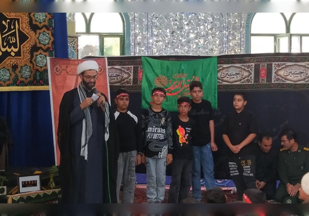 سوگواری «احلی‌من‌العسل» در خنداب برگزار شد