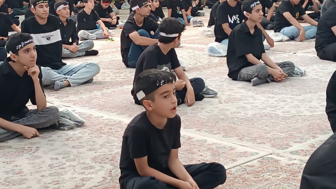 عزاداری نوجوانان ساوجی در سوگواره «احلی من العسل»