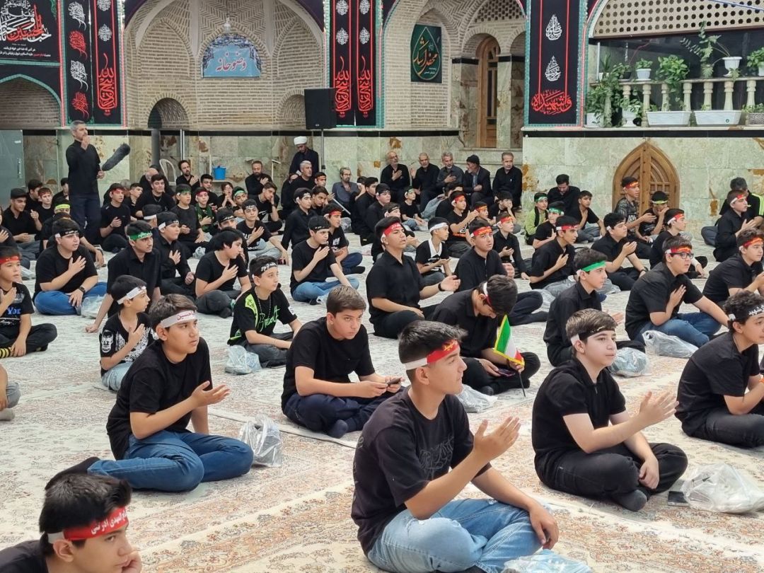عزاداری نوجوانان ساوجی در سوگواره «احلی من العسل»