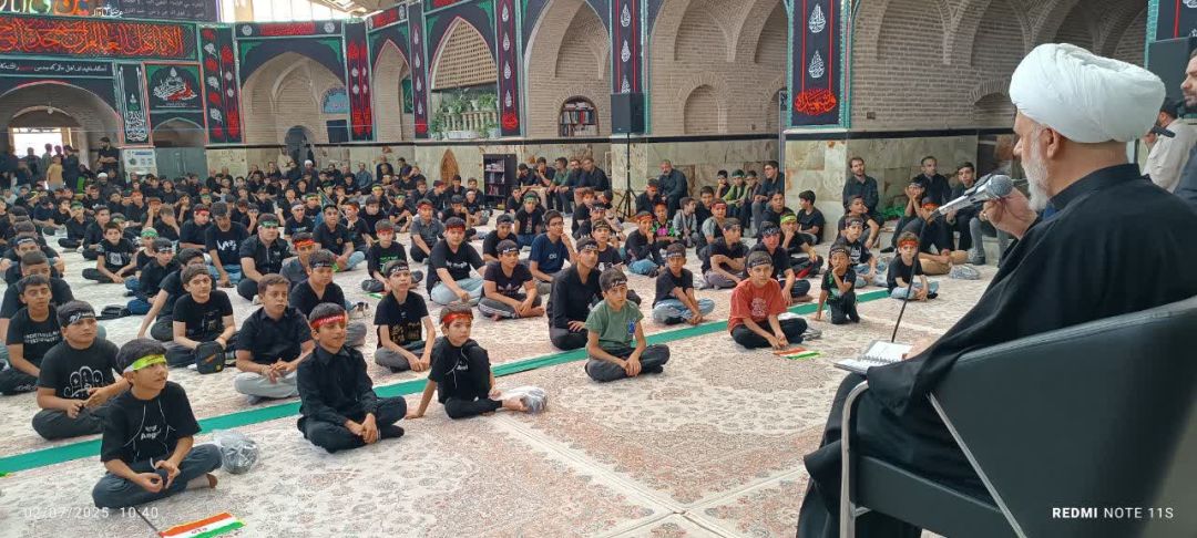 عزاداری نوجوانان ساوجی در سوگواره «احلی من العسل»