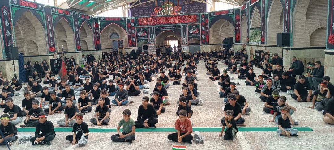 عزاداری نوجوانان ساوجی در سوگواره «احلی من العسل»