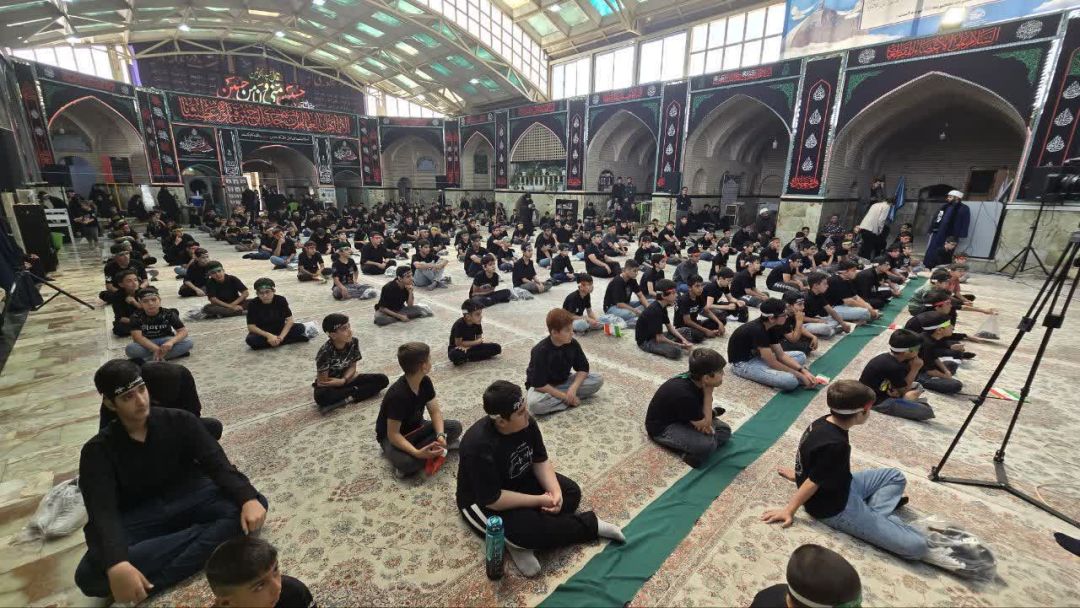 عزاداری نوجوانان ساوجی در سوگواره «احلی من العسل»