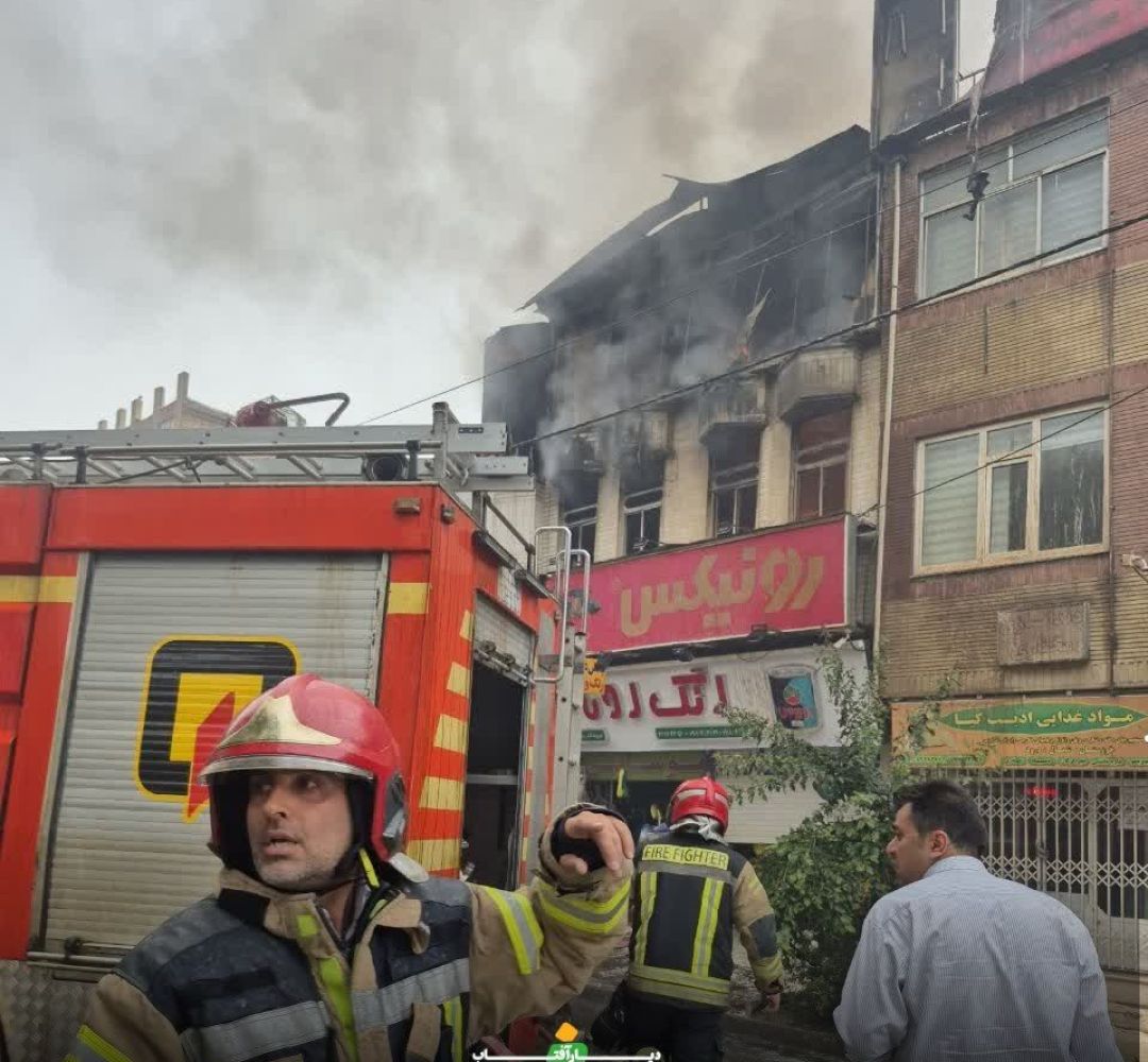 آتشسوزی شدید انبار رنگ در اراک