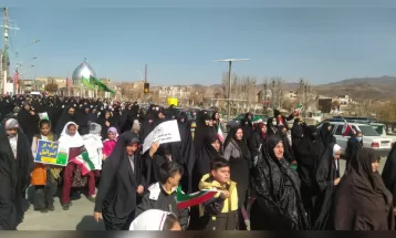 حضور گسترده مردم خنداب در راهپیمایی22 بهمن