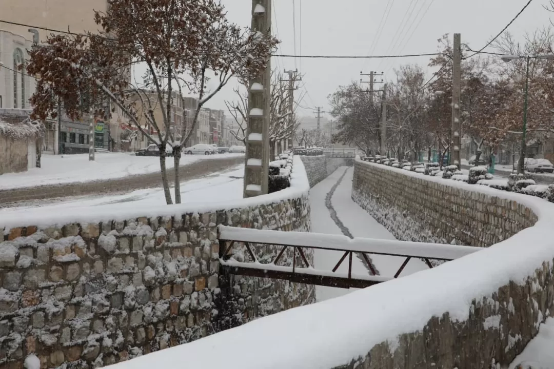 بارش برف زمستانی در کلانشهر اراک