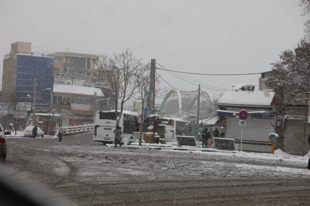 بارش برف زمستانی در کلانشهر اراک