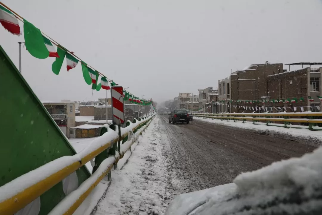 بارش برف زمستانی در کلانشهر اراک