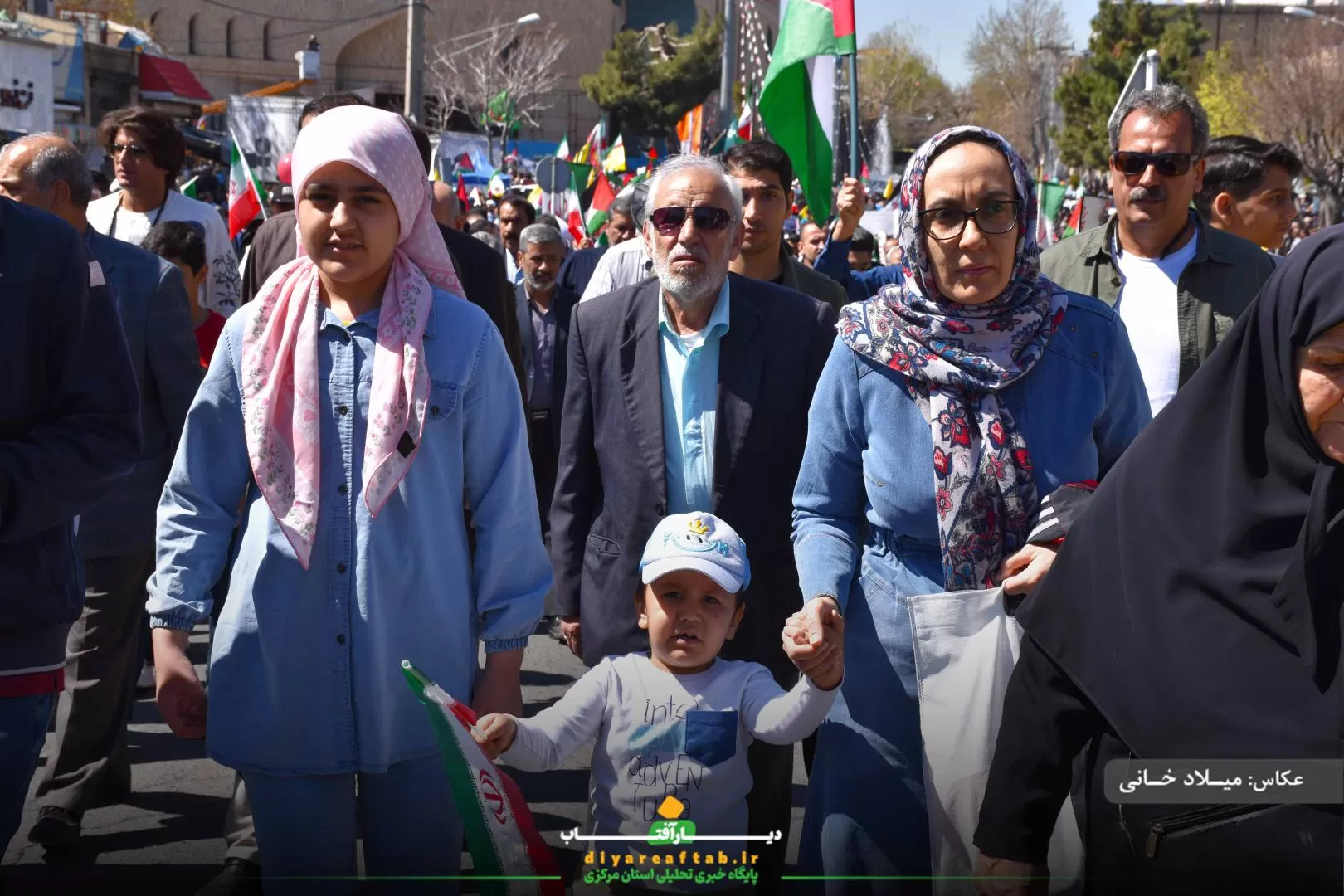 حضور نوجوانان و کودکان در راهپیمایی روز قدس