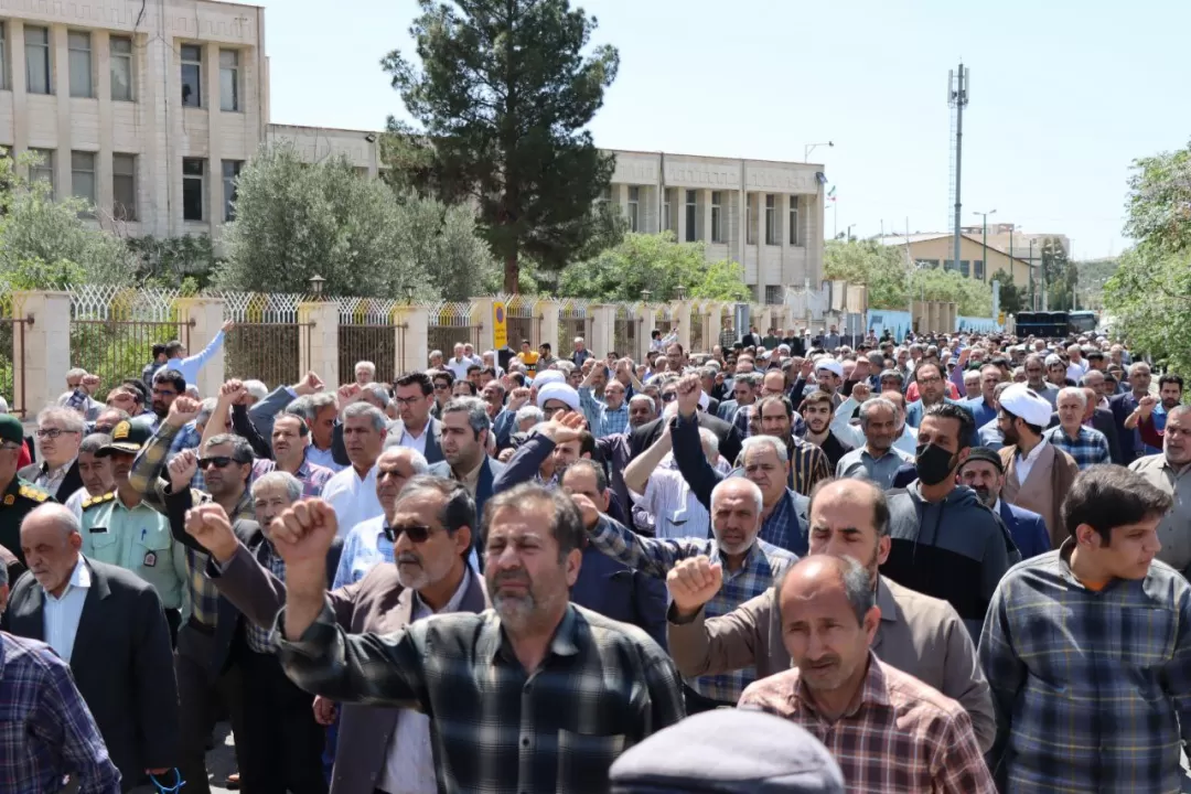 راهپیمایی نمازگزاران ساوجی در حمایت از «وعده صادق»