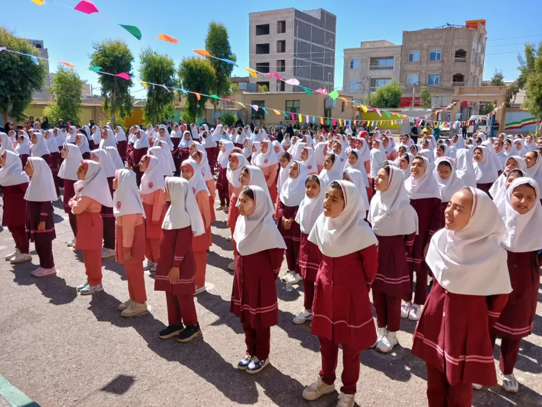 کاروان «زیر سایه خورشید» وارد ساوه شد