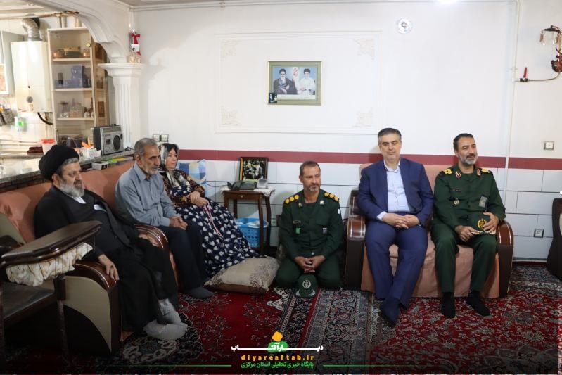 دیدار با خانواده شهید «خرم گلمحمدی»