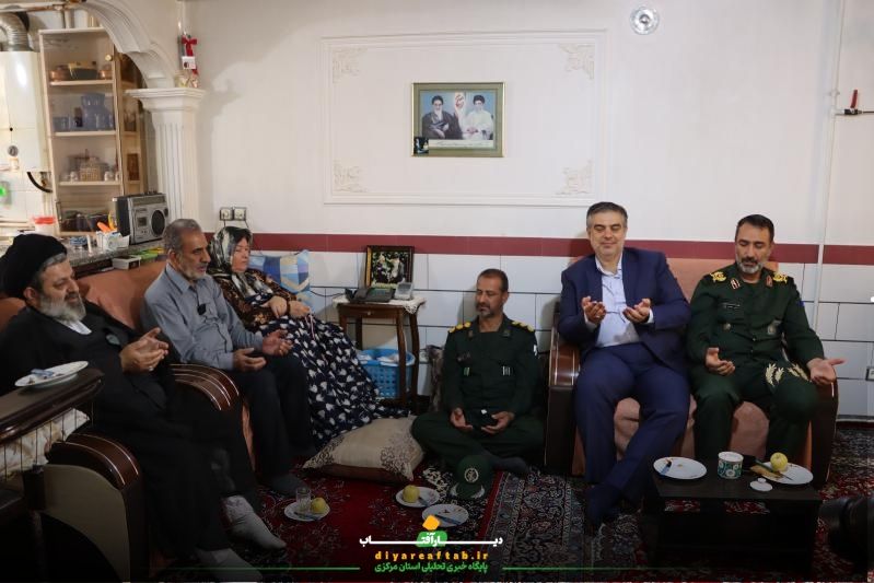 دیدار با خانواده شهید «خرم گلمحمدی»