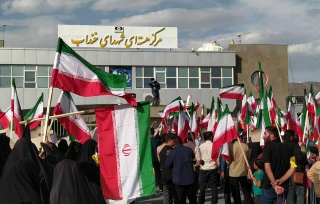 تجمع دانشجویان در حمایت از فناوری هسته‌ای