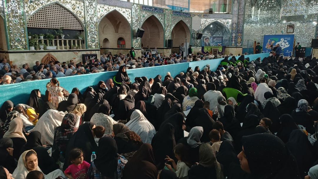 نوای دعای عرفه در ساوه طنین‌انداز شد