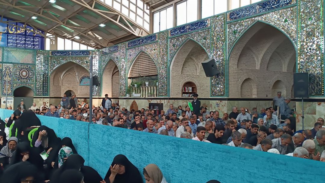 نوای دعای عرفه در ساوه طنین‌انداز شد