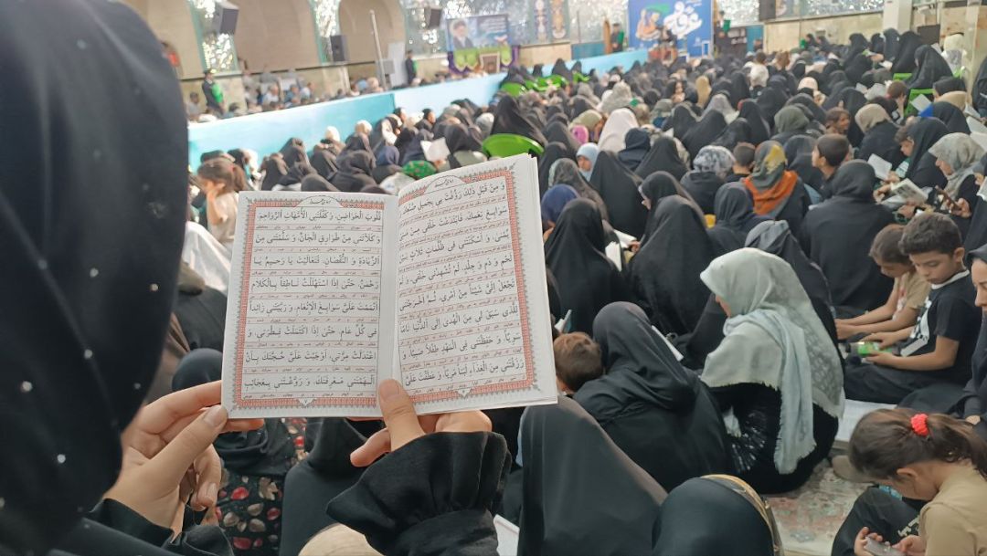 نوای دعای عرفه در ساوه طنین‌انداز شد