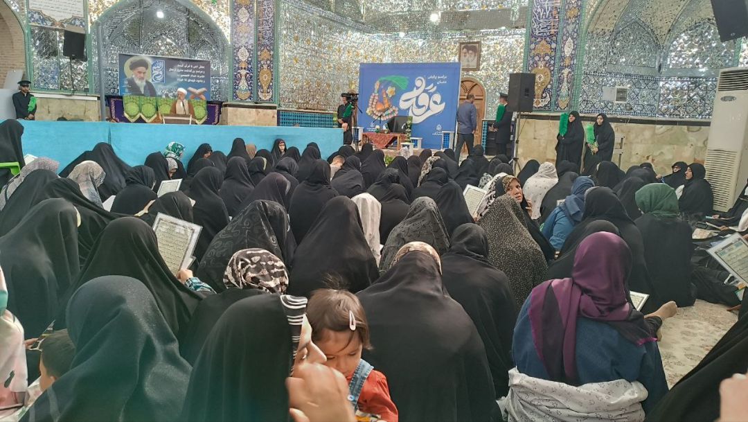 نوای دعای عرفه در ساوه طنین‌انداز شد
