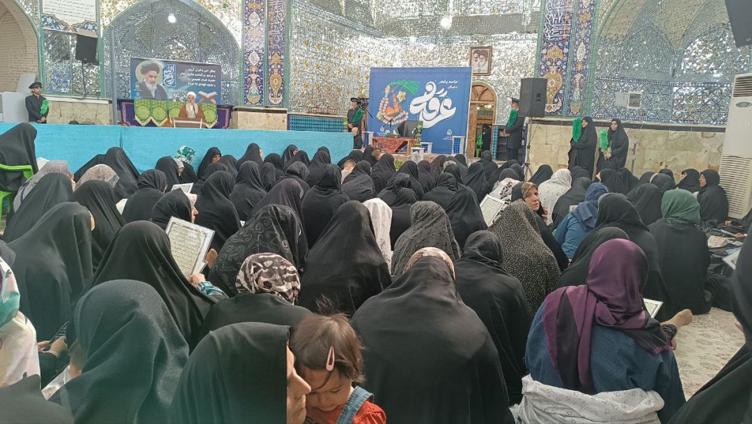 نوای دعای عرفه در ساوه طنین‌انداز شد