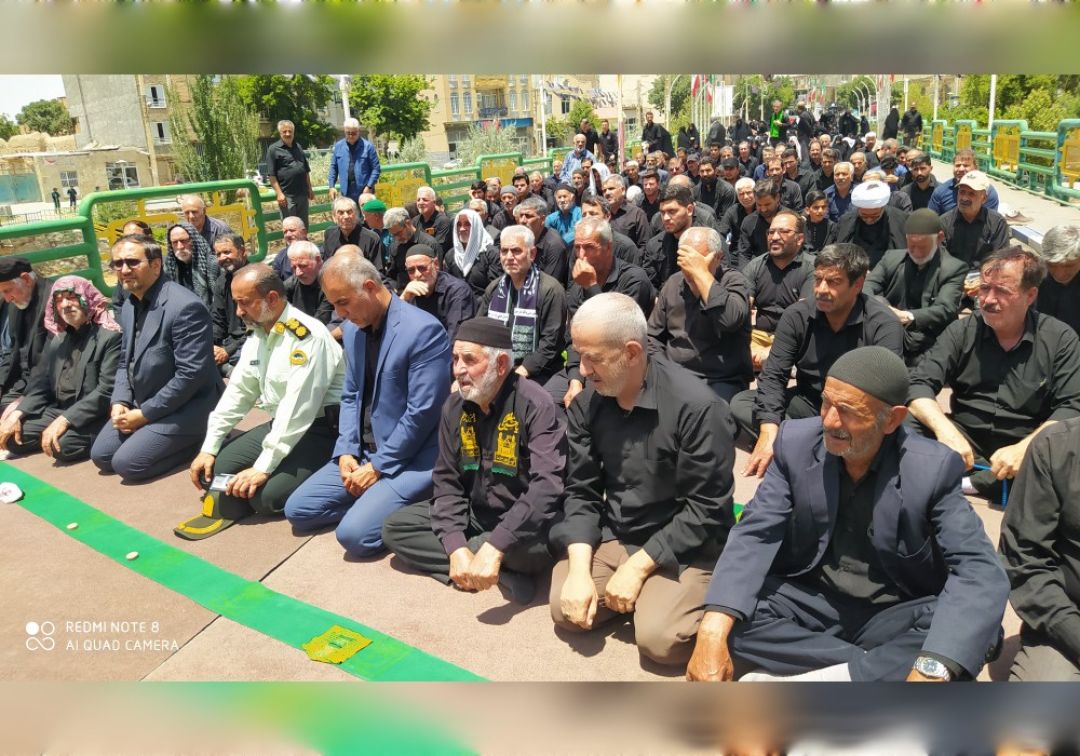 برگزاری نماز ظهر عاشورا در خنداب