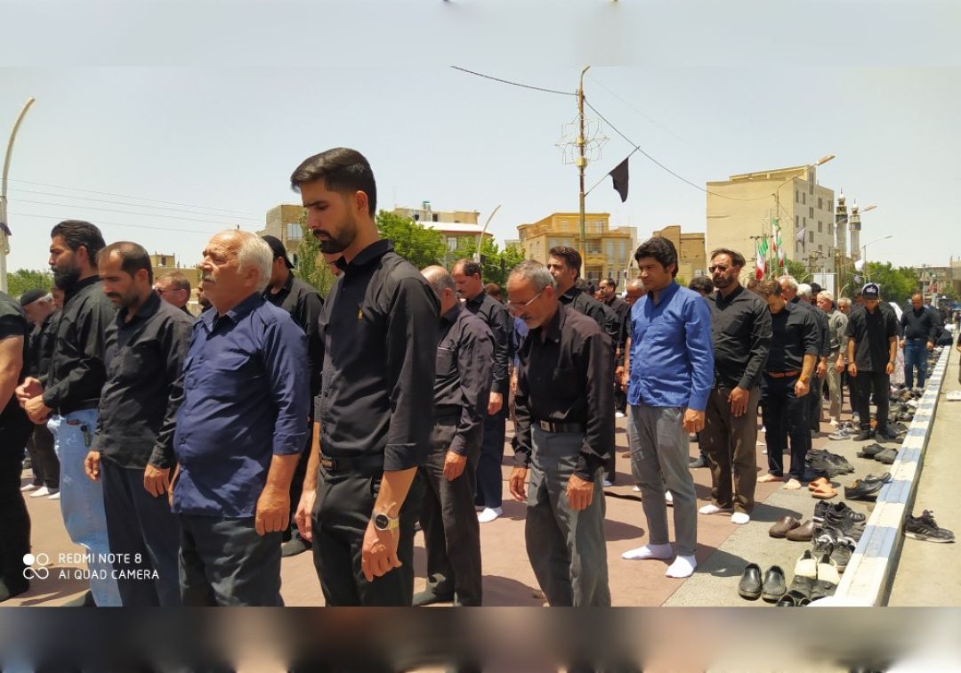 برگزاری نماز ظهر عاشورا در خنداب