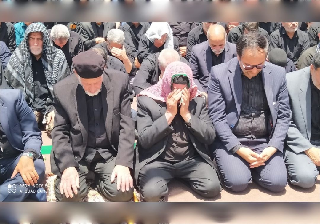 برگزاری نماز ظهر عاشورا در خنداب