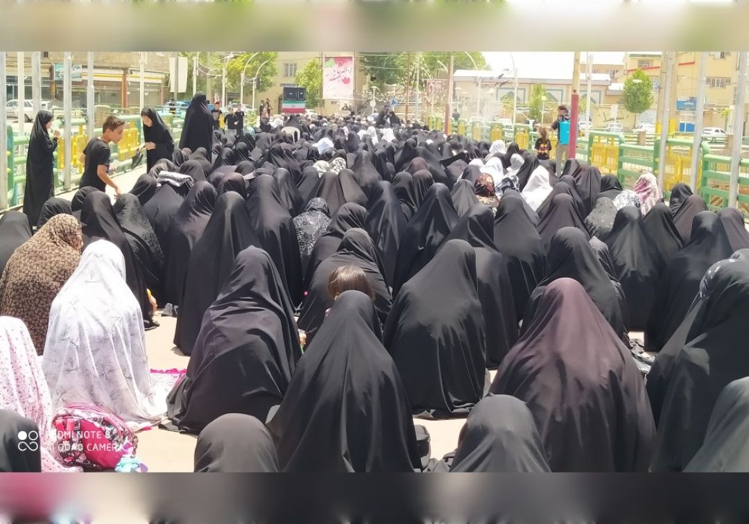 برگزاری نماز ظهر عاشورا در خنداب