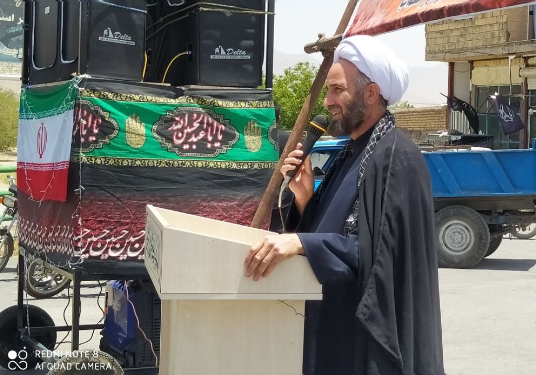 برگزاری نماز ظهر عاشورا در خنداب